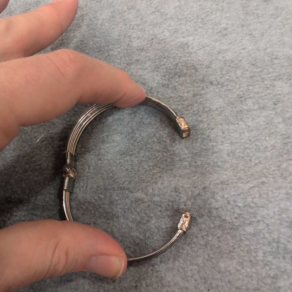 Multicolor Metal Tone Cuff Bangle Bracelet Clasp Closure Elegant Style - Picture 3 of 3